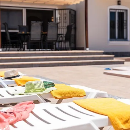 Beautiful Sahara, Bbq *