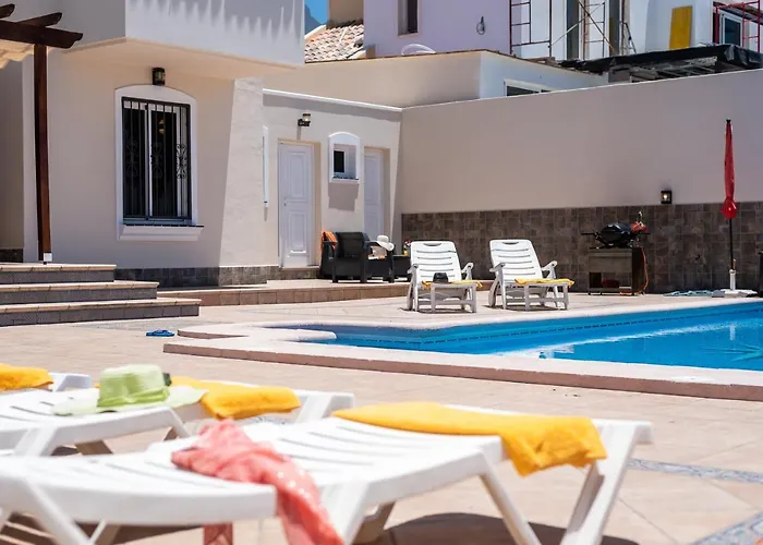 Beautiful Sahara, Bbq Βίλα